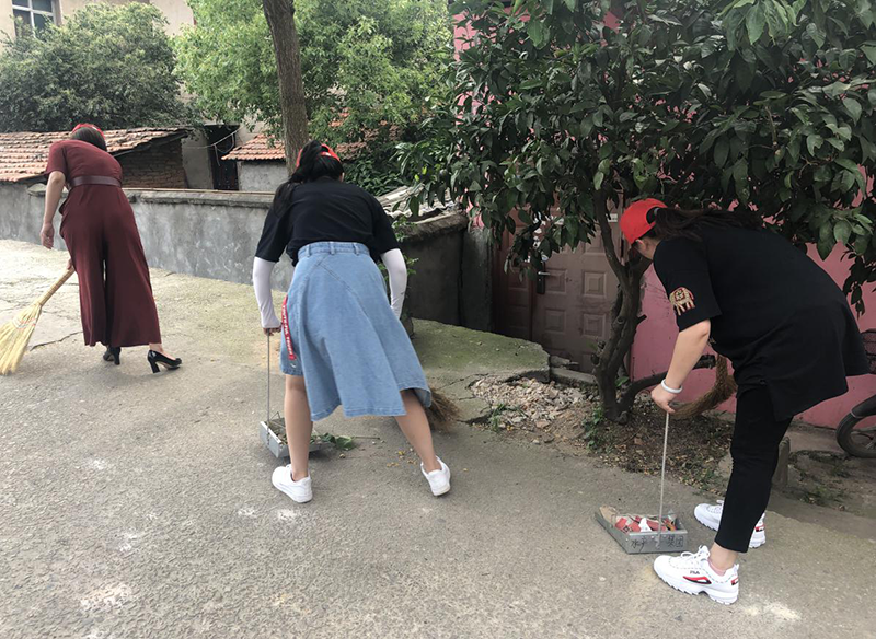 “清洁家园迎军运  党员干部进社区”活动　第六期